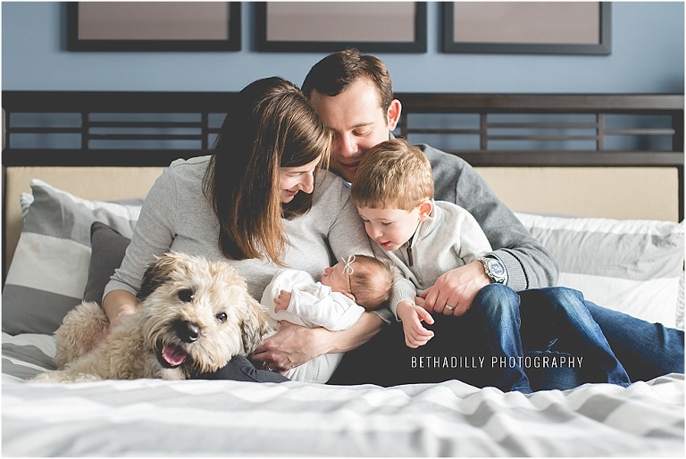 8 Tips for Photographing Newborns With Siblings | bethadilly photography