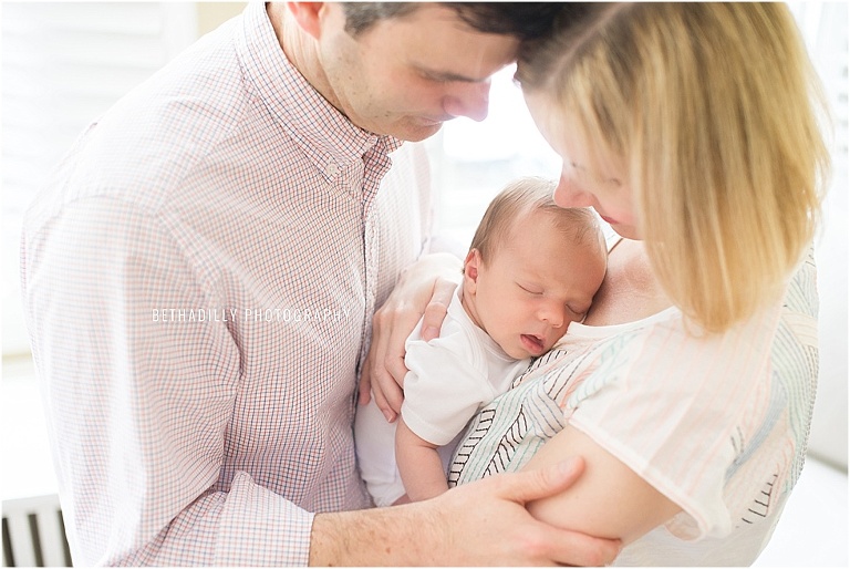 6 Questions To Ask Before Lifestyle Newborn Sessions | bethadilly photography