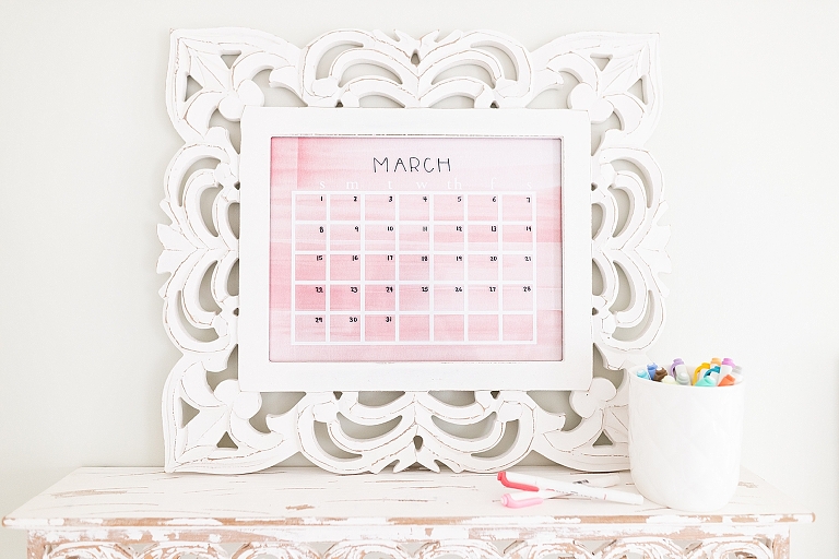 Glass Calendar : How To Make One With Your Cricut | www.bethadilly.com