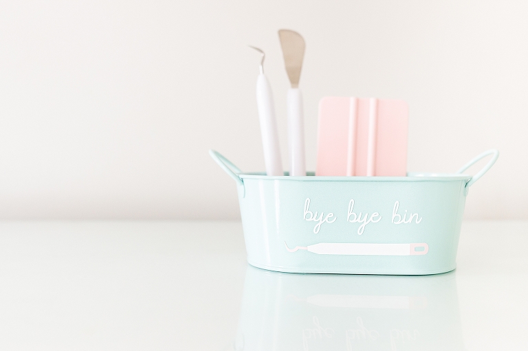 Craft Table Trash Can: How To Make One |www.bethadilly.com