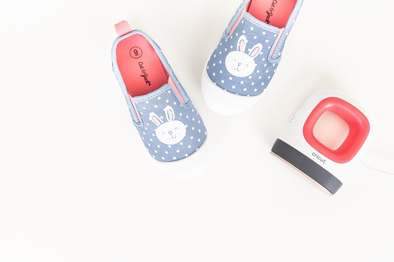 Iron On Shoes With EasyPress Mini | www.bethadilly.com