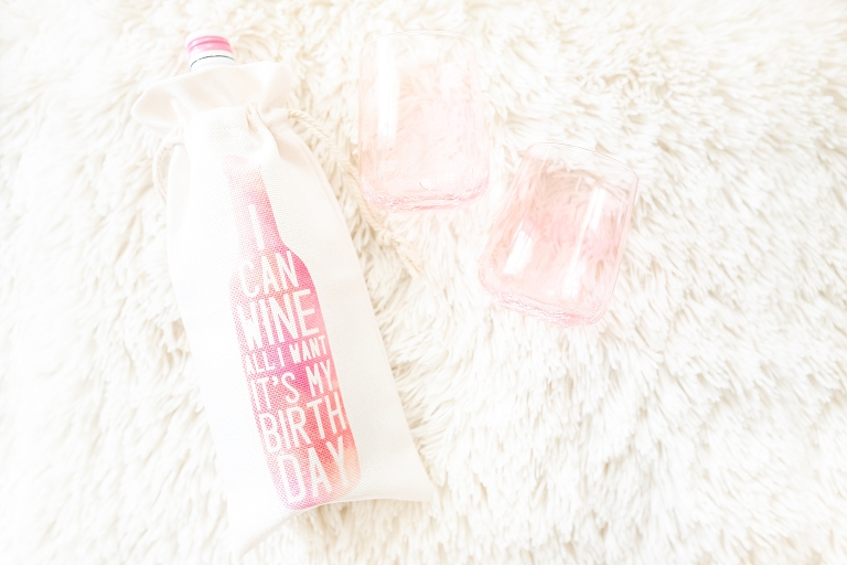 Infusible Ink Wine Bag: Infusible Ink with EasyPress Mini | www.bethadilly.com