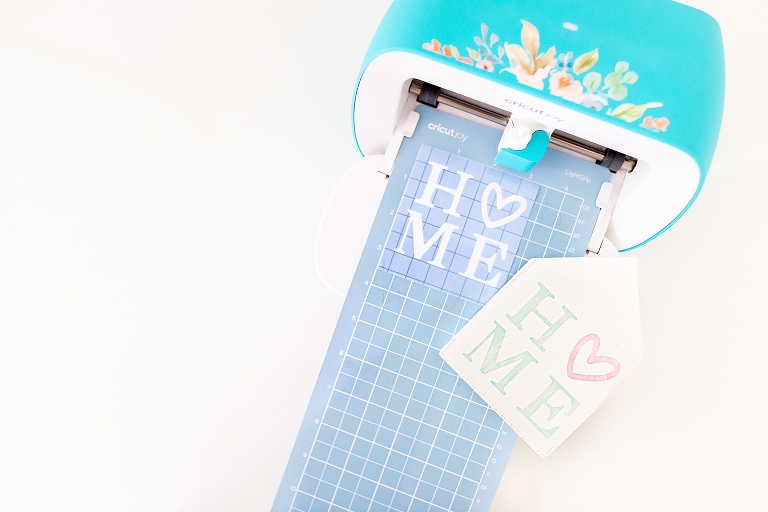 Cricut Joy Stencils : How To Make Stencils with Cricut Joy | www.bethadilly.com